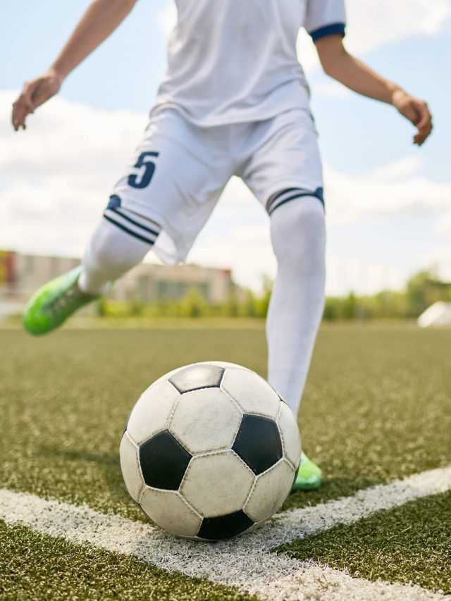 ফুটবলকে বাংলায় কী বলে? শিক্ষিতদের চোখ কপালে উঠবে