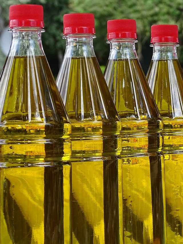 কোন তেলে  রান্না সবচেয়ে ভাল? কোনগুলি স্বাস্থ্যের জন্য খারাপ? তালিকাটা জেনে রাখুন