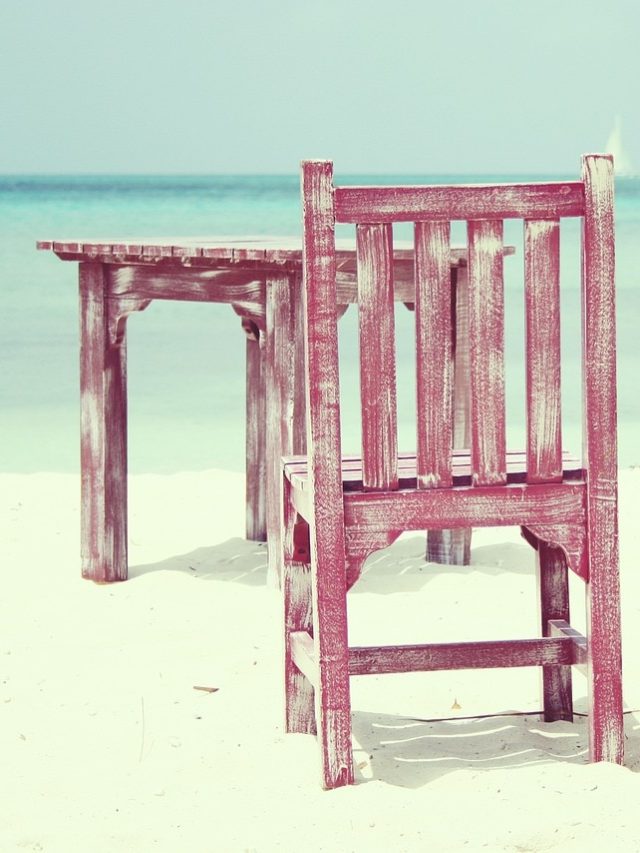 টেবিলের বাংলা কী বলুনতো? অনেক ভাষা পণ্ডিতও ঘাবড়ে যাবেন!