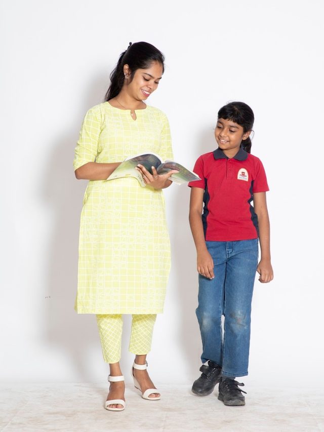 সন্তানের PTM-এ যাচ্ছেন? টিচারকে এই ৮ প্রশ্ন অবশ্যই করুন বাবা-মায়েরা