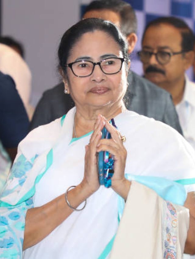 মুখ্যমন্ত্রী কতদূর পড়াশোনা করেছেন? বেশিরভাগ লোকই জানেন না