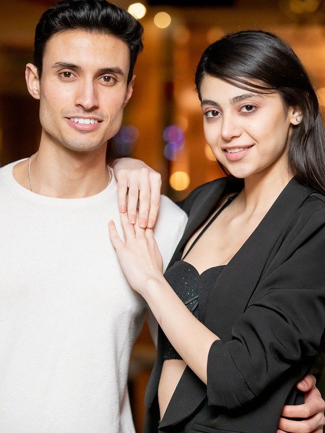 ‘A’ দিয়ে শুরু নামের ছেলে-মেয়েরা ঠিক কতটা রোমান্টিক ? জানুন