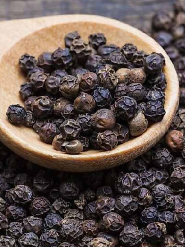 নির্জনে গোলমরিচের ৫ দানা...সাত পাক, টাকায় ভরবে জীবন