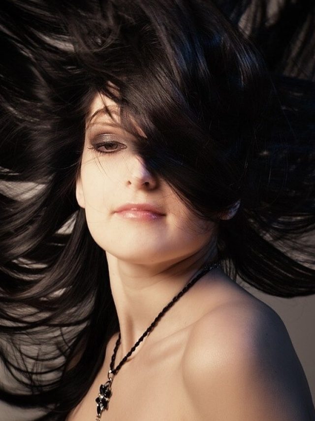 নাভিতে করুন এই কাজ, টাকে চুল উপচে পড়বে