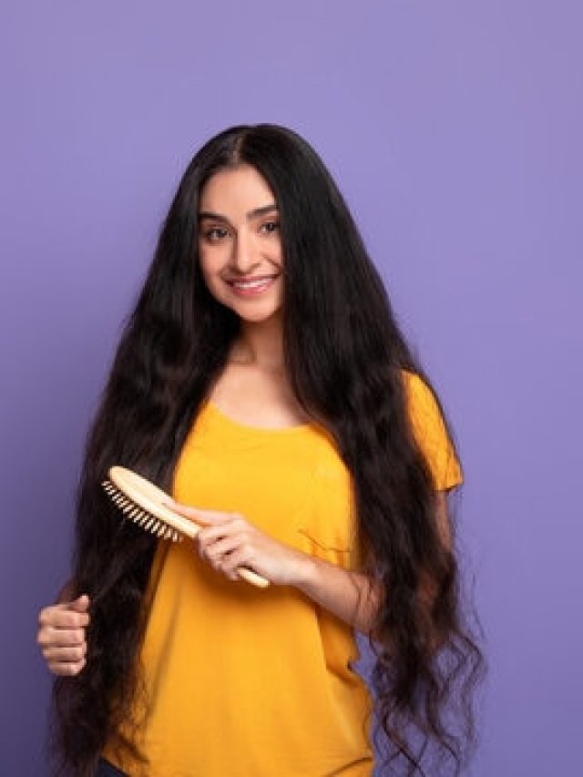 মোটা ঘন লম্বা চুল পান একমাসেই, রোজ রাতে করুন এই ছোট্ট কাজ