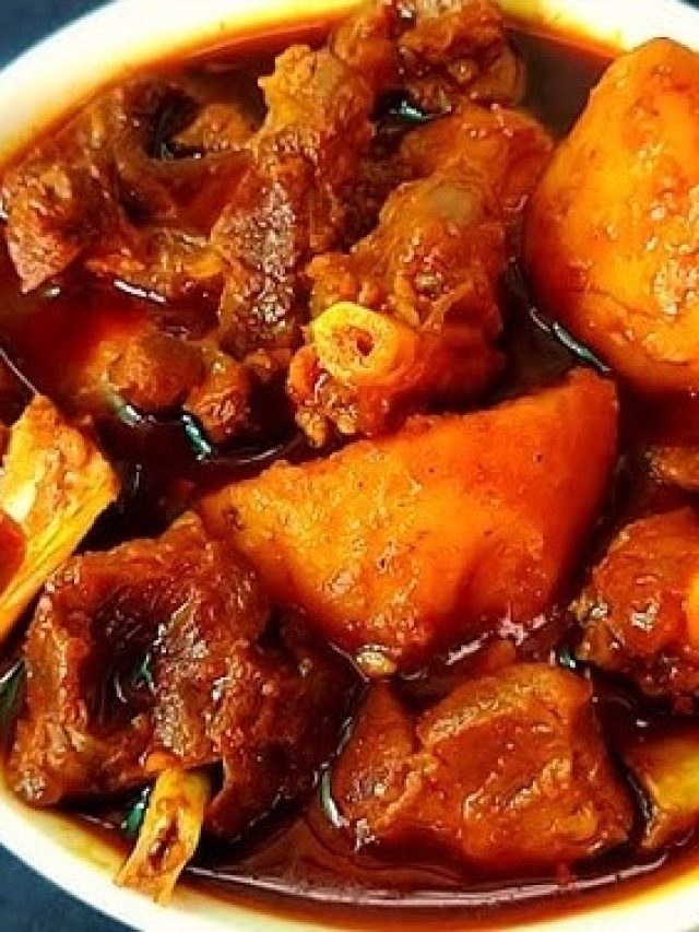 গ্রামের উনুনে তৈরি খাসির মাংসের স্বাদ পাবেন বাড়িতেই, এভাবে বানান