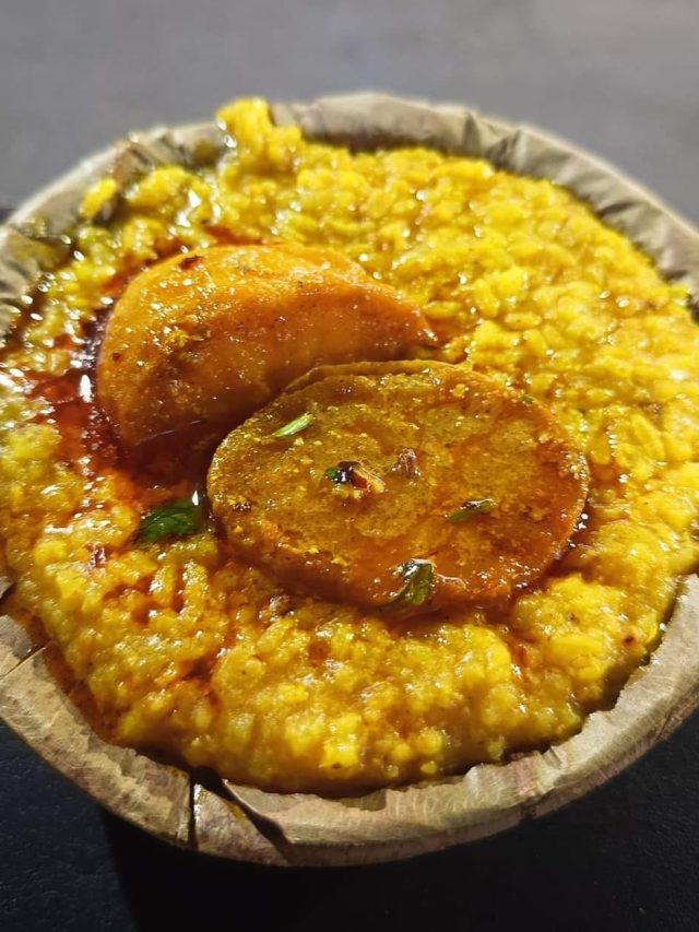 খিচুড়িতে এই ফোড়ন না দিলে স্বাদের দফারফা, অনেকেই জানেন না