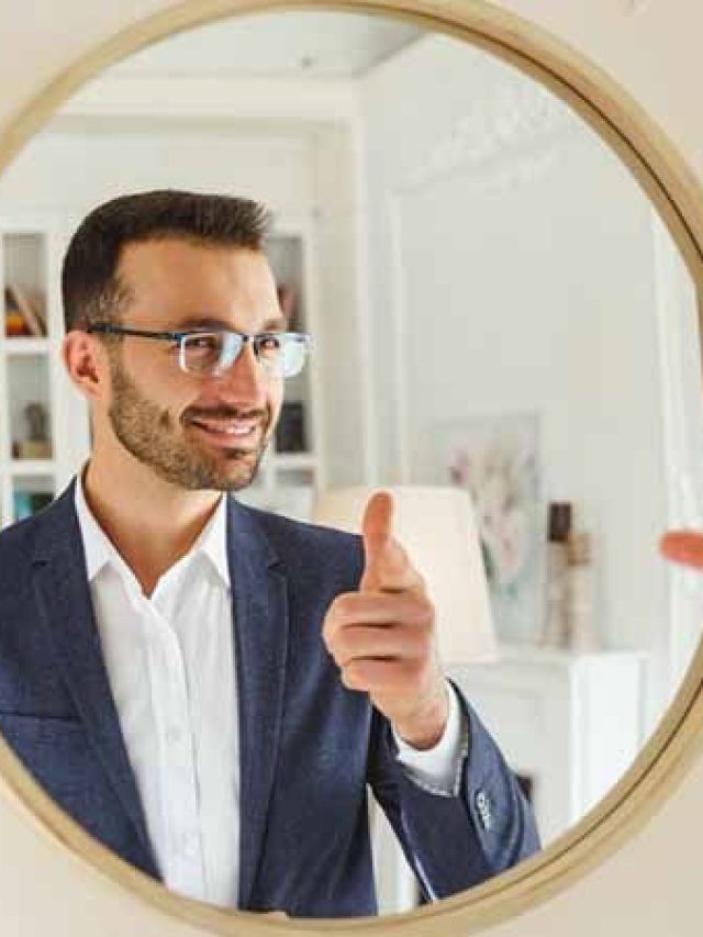 বার বার মুখ দেখেন আয়নায়? আপনার বদভ্যাসেই থমকে উন্নতি