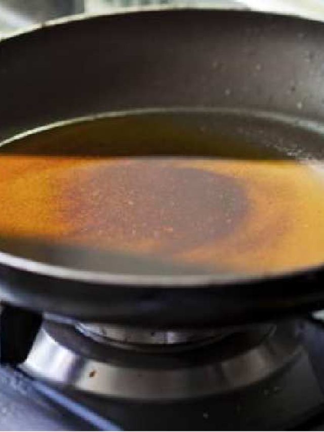 Kitchen Tips: ২ মিনিটেই পরিষ্কার হবে পোড়া তেল, 'সিক্রেট' জানালেন মা-কাকিমারা
