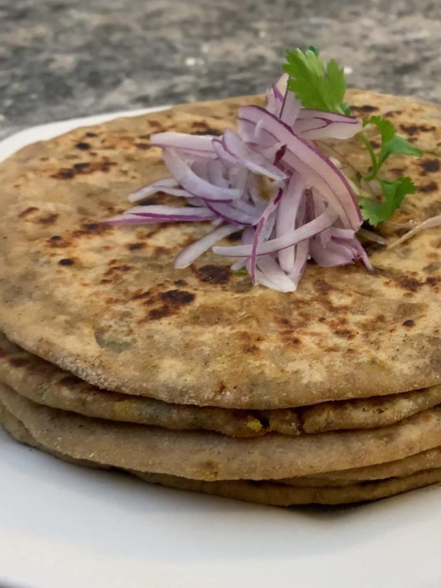 শুধু আচার হলেই হবে, পেঁয়াজ পরোটা এভাবে করলে হবে নরম তুলতুলে