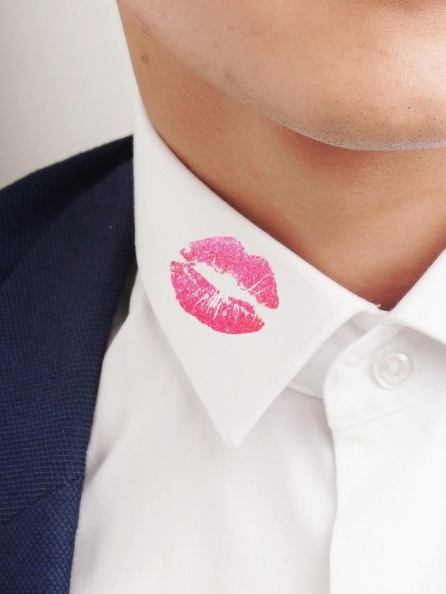 কোন কোন পেশার মানুষদের পরকীয়া বেশি? সমীক্ষায় চাঞ্চল্যকর তথ্য