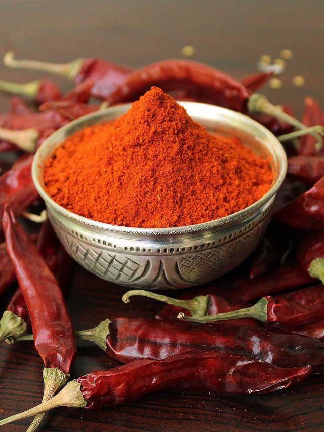 শুকনো লঙ্কার গুঁড়ো ফুরিয়ে গিয়েছে? মাংস রান্নায় দিন এগুলি, স্বাদ বাড়বে