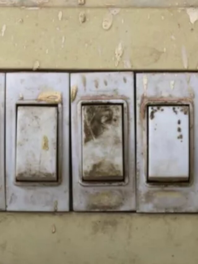 সাবধান জল নয়! এই জিনিসেই ঝকঝকে হবে নোংরা সুইচ বোর্ড