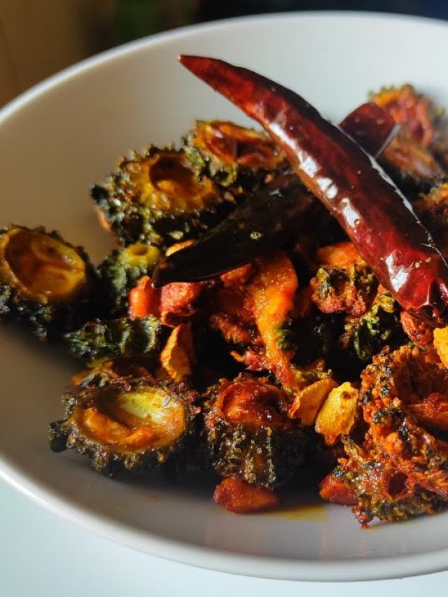 উচ্ছেভাজায় চিনি কখন দেবেন? ঘটিরাই একমাত্র এই সিক্রেটটা জানে