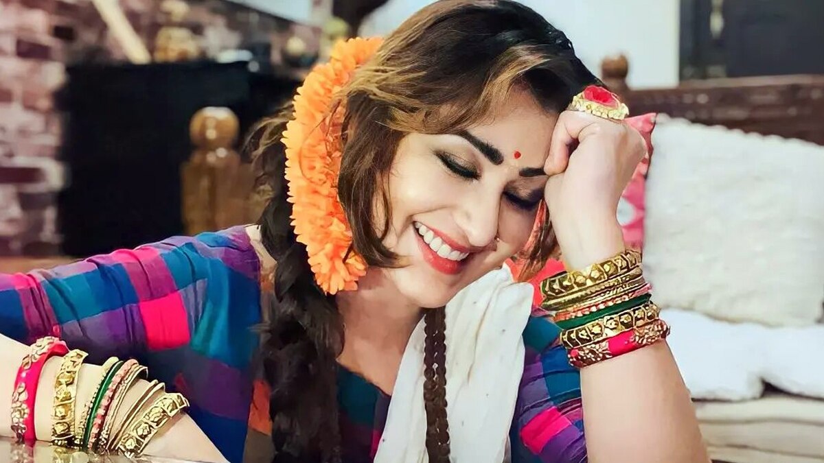 'अंगूरी भाभी' से कंट्रोवर्सी क्वीन बनीं शिल्पा शिंदे, बस TRP के लिए बुलाते हैं मेकर्स?