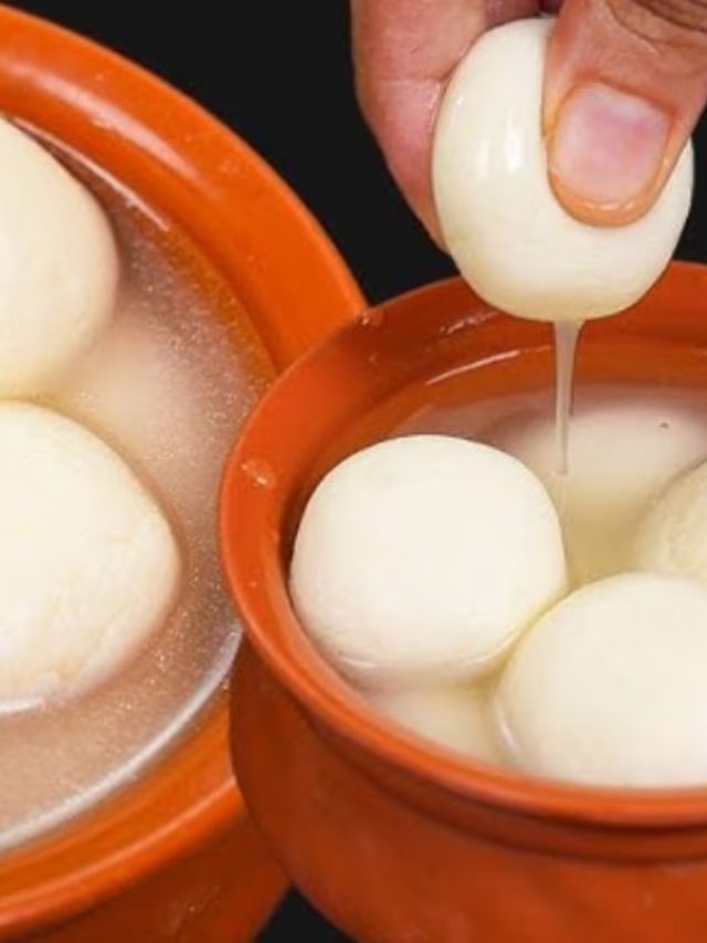 বিজয়ায় মিষ্টিমুখ মাস্ট, বাসি পাউরুটি দিয়েই বানিয়ে নিন রসগোল্লা