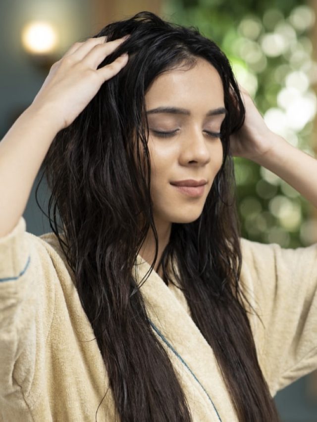 তিনগুণ তরতরিয়ে বাড়বে চুল, সপ্তাহে দুবার লাগান এই তেল