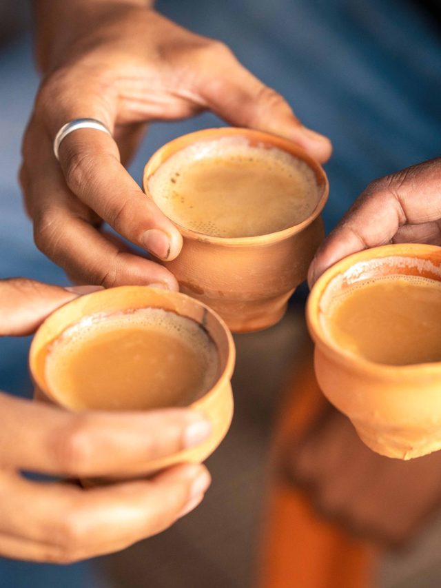 চা বানানোর সময় কখন দেবেন আদা? জেনে নিন চা ওয়ালার টিপস