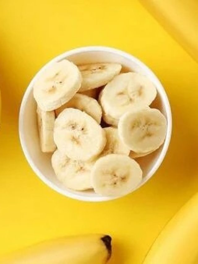 কলা খাওয়ার এক ঘণ্টার মধ্যে এই জিনিস খাবেন না, চরক সংহিতা বলছে...