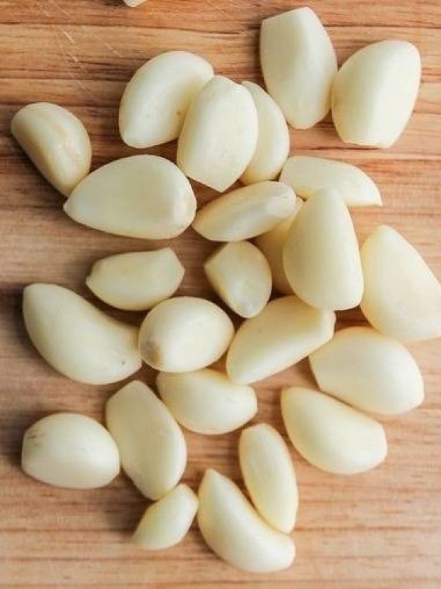 রাতে বালিশের নীচে ১ কুচি রসুন,  তাতেই খেলা শুরু