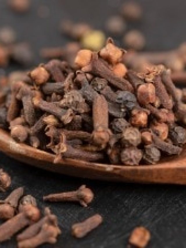 ২-৩টি লবঙ্গ লাগবে শুধু, তাতেই পাকা চুল কুচকুচে কালো হবে, গজাবেও