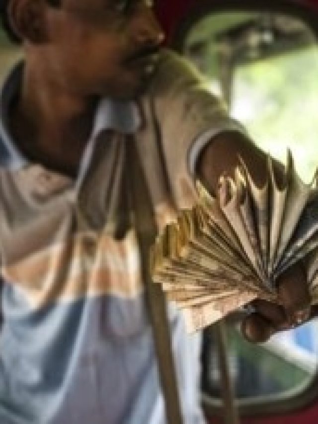 বাস কন্ডাক্টরের এই গুণ রপ্ত করলেই সারা জীবন উলালা