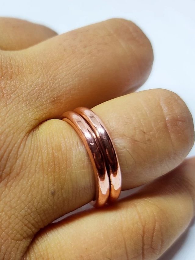 এই আঙুলে তামার আংটি পরলে মেলে অপার সুখ, সিন্দুক ভরে টাকায়