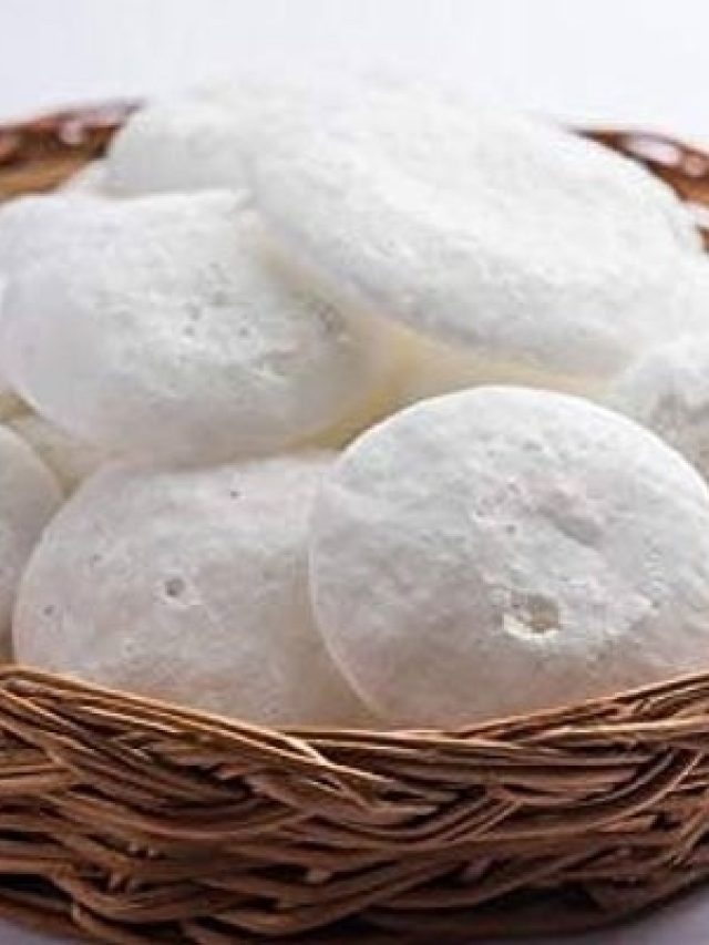 এবার পুজোয় মা-দুর্গাকে নিবেদন করুন ঘরে বানানো বাতাসা, খাঁটি এবং সুস্বাদু