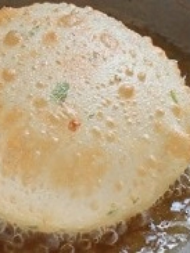 ময়দা নয়, আলু দিয়েই বানান সুস্বাদু মশলা লুচি, নয়া রেসিপি