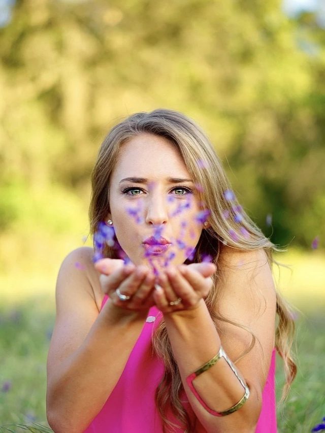 আপনার স্ত্রীর বয়ফ্রেন্ড আছে, সহজে বুঝতে পারবেন এই জিনিসে