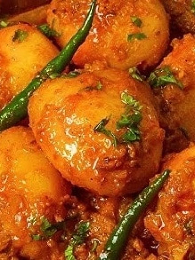 এই সিক্রেট মশলা দিয়ে বানান আলুর দম, টেস্ট বাড়বে দ্বিগুণ