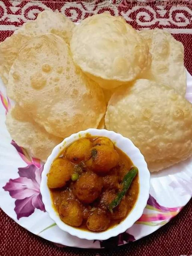 লুচি আর হিংয়ের আলুর দম, ফাটাফাটি জুটি, রেসিপিটা জেনে রাখুন