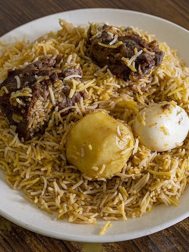 এই ২ জিনিসই কলকাতা বিরিয়ানির স্বাদ বাড়িয়েছে, উত্তরটা জানা আছে?