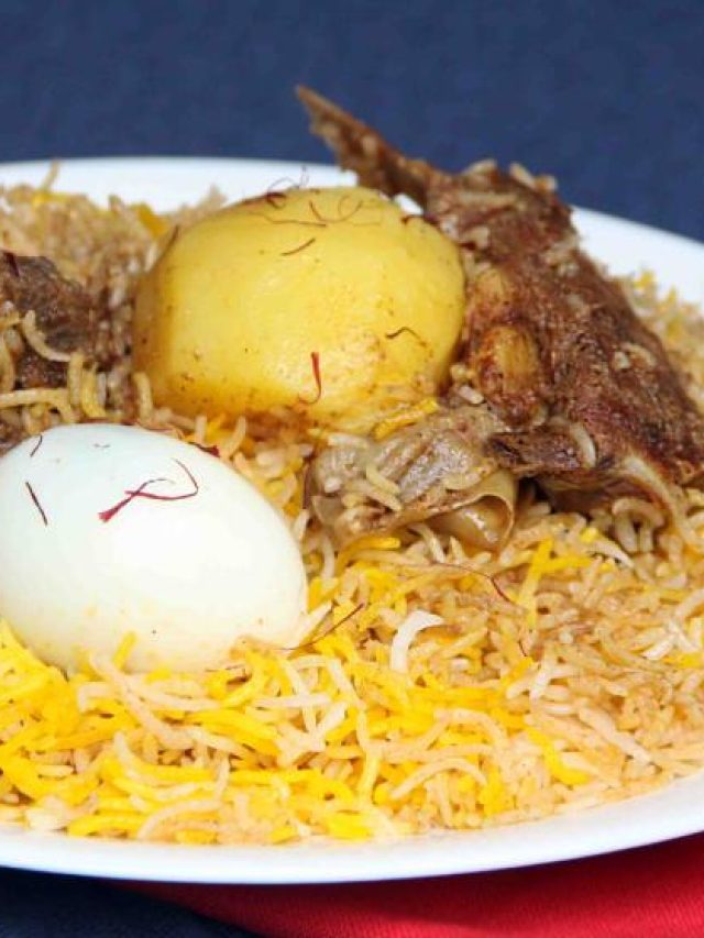 বিরিয়ানির আলু কামড়ে কামড়ে খাবেন, মশলা ঢোকানোর ট্রিকস জানুন