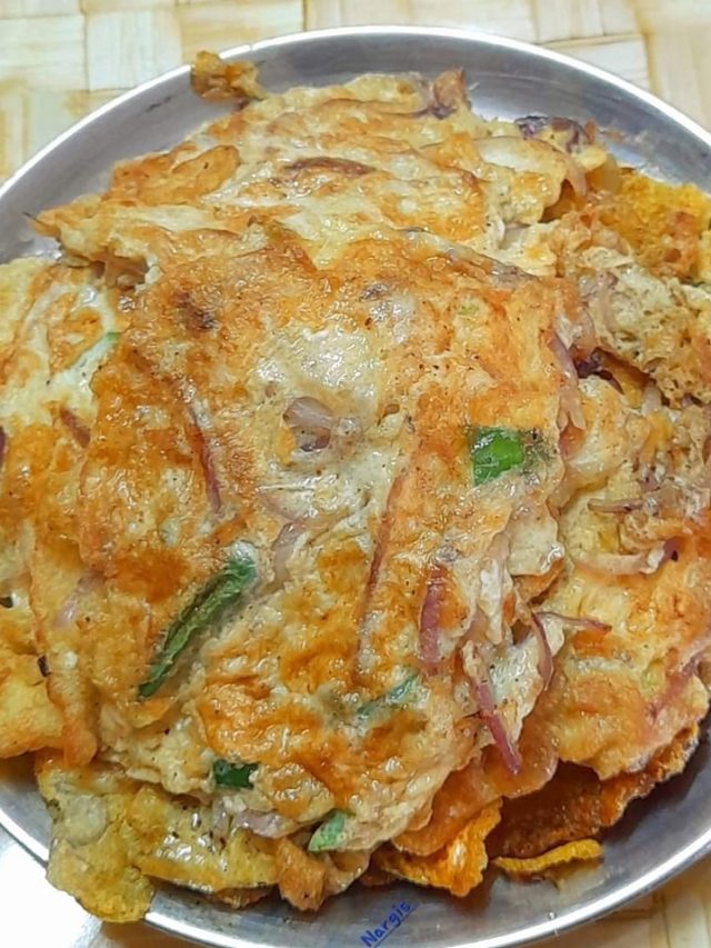 এভাবে মামলেট বানালে আঙুল চাটবেন, রইল পারফেক্ট রেসিপি