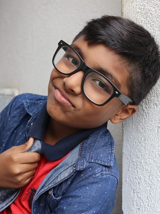 আপনার সন্তান অন্যদের থেকে বেশি স্মার্ট, এই ৫ লক্ষণেই বুঝে যাবেন