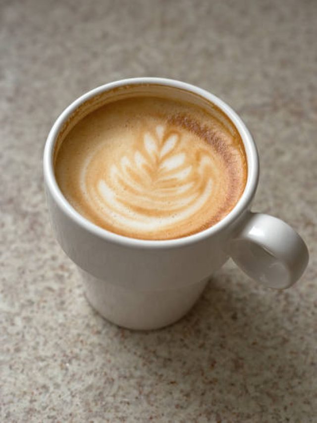 কফি বানাতে দুধে কতটা-কখন কফি দেবেন? বেশিরভাগ লোক জানে না