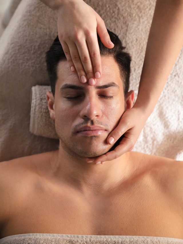 Head massage at salon leaves man with a stroke: What you need to know before your next visit