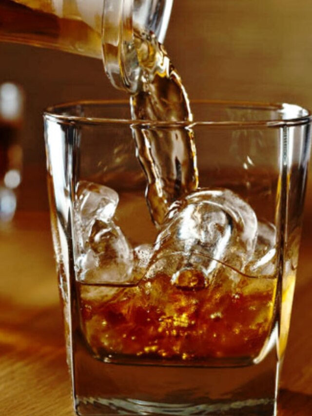 মদের চাটে ৮ খাবার একদম নয়, ঝুঁকি হার্টঅ্যাটাকের