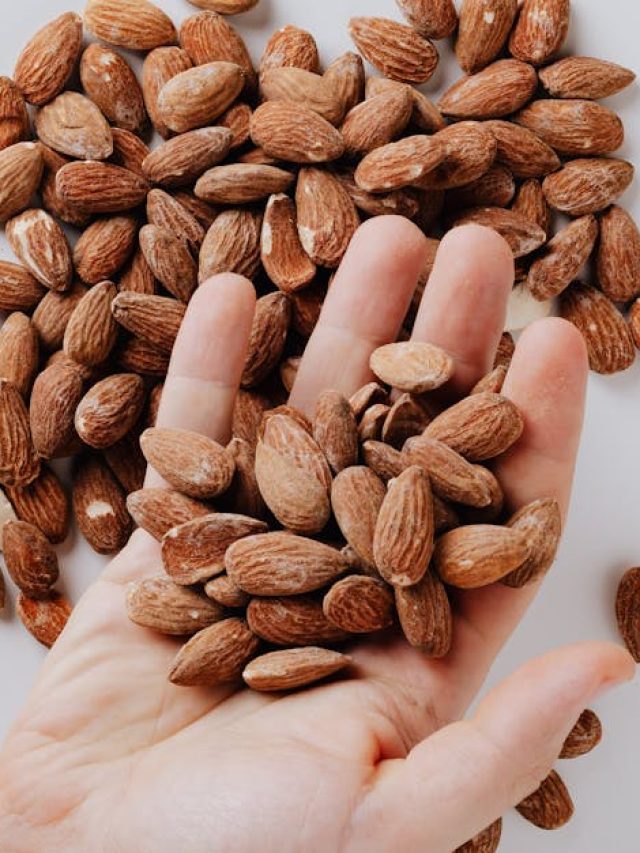 বাজারে নকল বাদামের ছড়াছড়ি, আসল আমন্ড চিনুন এই ৫ ট্রিকসে