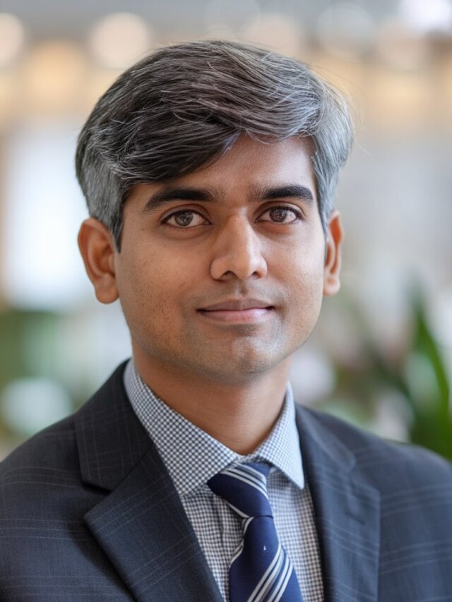 কম বয়সে পাকা চুল? মেহেন্দির সঙ্গে এই জিনিস মেশালেই কুচকুচে কালো