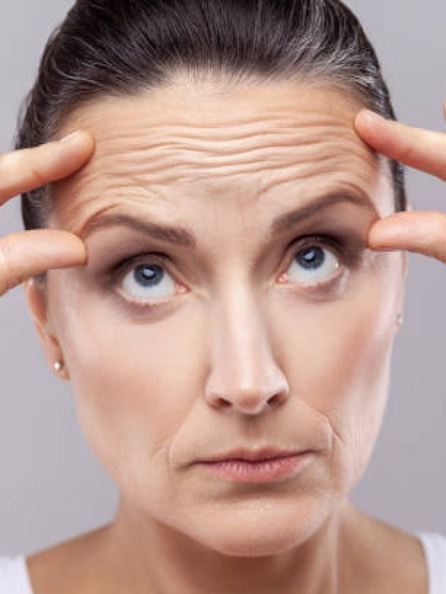 চামড়া কুঁচকাবে না, থাকবে না বলিরেখাও, ৫০-এও যৌবন ধরে থাকার টিপসটা জানুন?