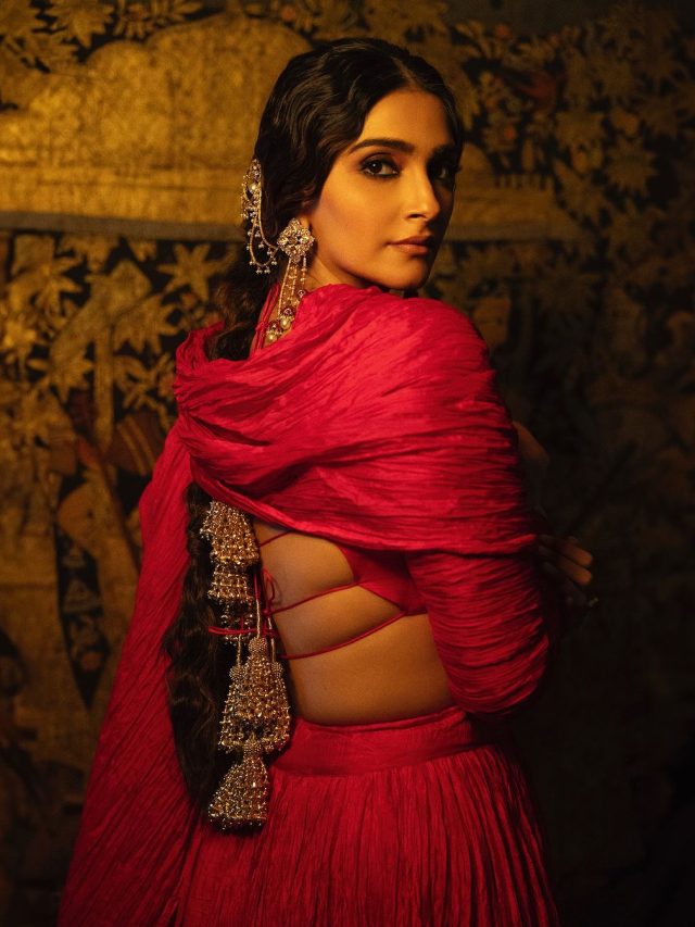 जब सोनम को लगा फेश‍ियल हेयर देखकर डर, मां ने दिखाई काजोल की तस्वीर