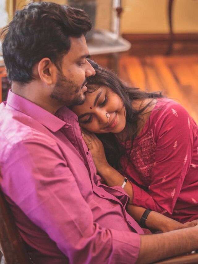 গভীর ভালোবাসায় আপনি ঘোড়া না খরগোশ, বলে দেবে আপনার জন্মতারিখ