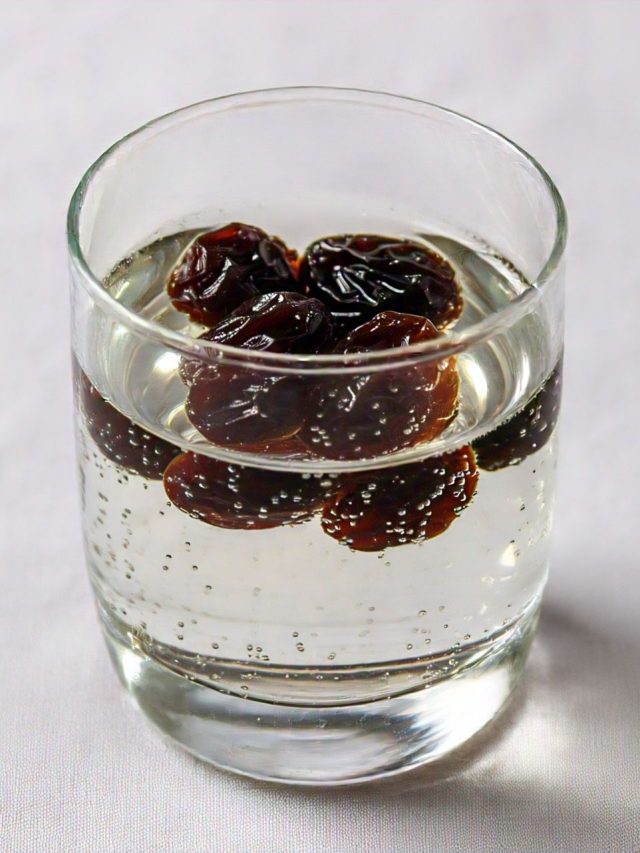 रोज खाली पेट जरूर पिएं इस ड्राई फ्रूट का पानी, डॉक्टर ने बताए अनगिनत फायदे