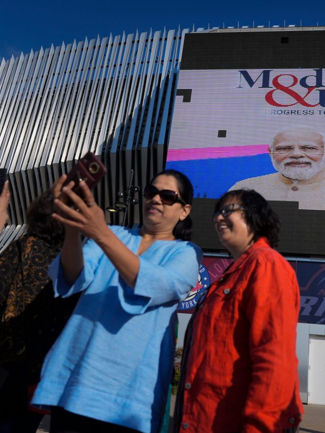 दुनिया के इन देशों में नहीं रहता एक भी भारतीय, पाकिस्तान में कितने हैं?