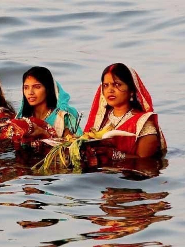 सावधान! छठ पूजा पर यमुना में सूर्य को अर्घ्य देने से पहले जरूर रखें इन बातों का ध्यान