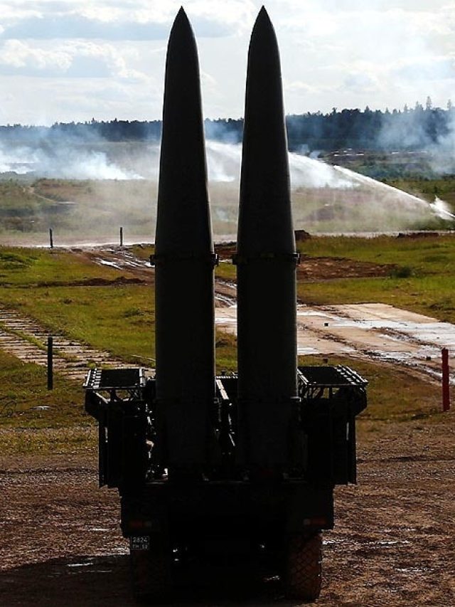 अमेरिकी ATACMS vs रूस की इस्कंदर! यूक्रेन को मिली कितनी खतरनाक मिसाइलें?