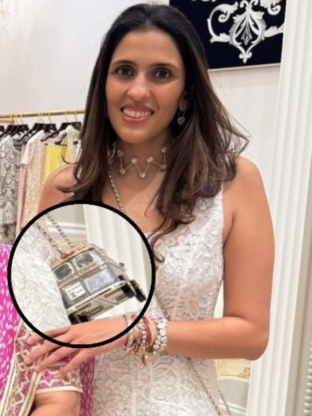 दादी सास के साथ ई-रिक्शा पर दिखीं अंबानी घर की बड़ी बहू श्लोका, इस चीज पर टिकीं सबकी नजरें