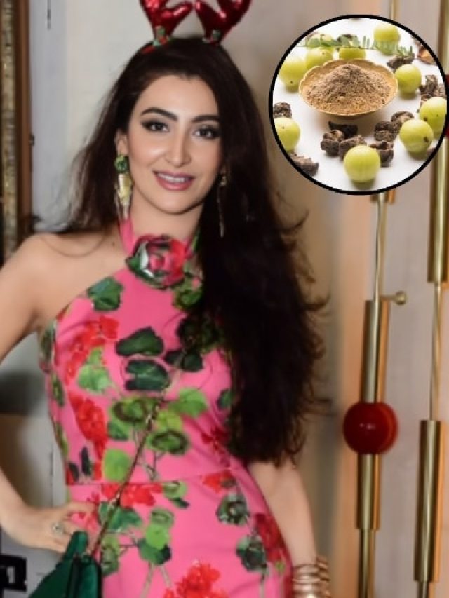 अरबपति खानदान की बहू बालों में लगाती है यह देसी चीज, 48 की उम्र में भी काले और घने हैं बाल